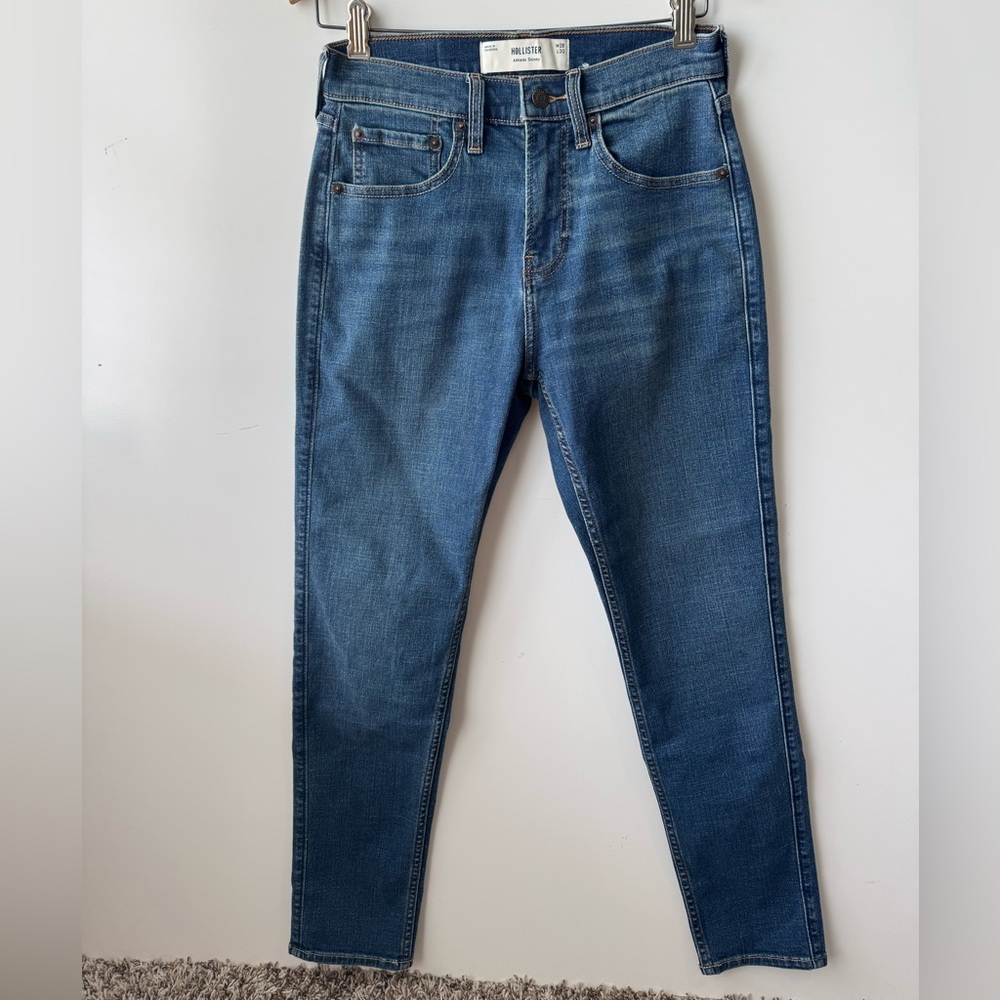 Hollister NEW‎ NWT Athletic Skinny jeans Size 28x30 Womens